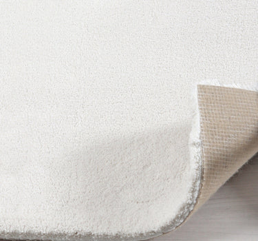 TUFTIN HELDEKKENDE TEPPE FARGE HVIT